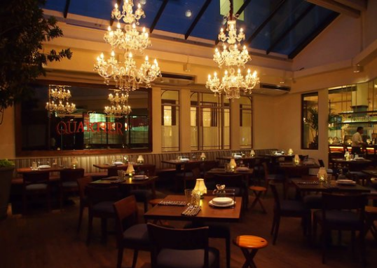 Review Restoran Le Quartier Kebayoran Baru Klasik Perancis